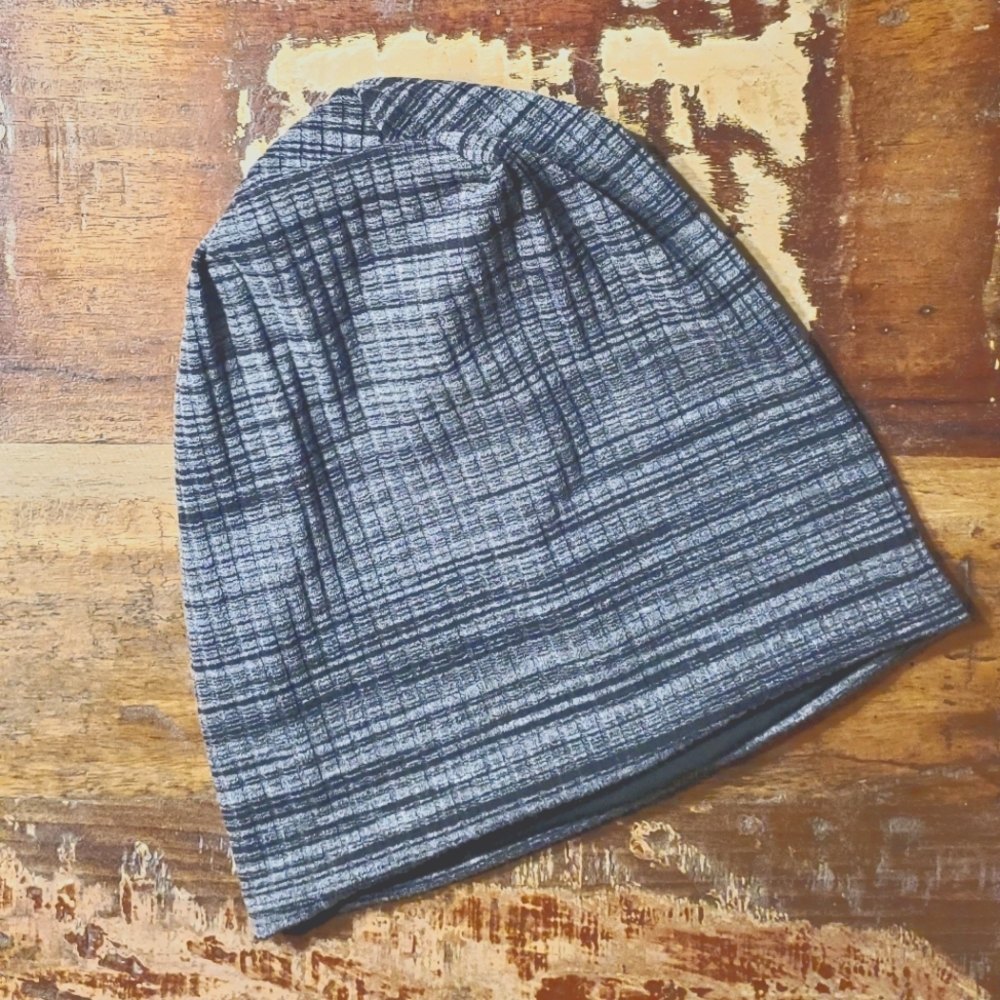 BNWOT Slouchy Beanie winter hat Knit Hat skull cap unisex men women gray grey